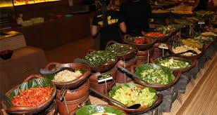 Masakan nasi liwet ala sunda dan sego liwet solo. 28 Tempat Makan Enak Di Surabaya Untuk Buka Puasa