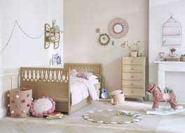 Fabriquée en france, l'étagère murale de la collection tub accueillera livres ou décorations avec ses boutons en érable massif vernis. Etagere Murale Cage En Metal Rose Poetik Maisons Du Monde