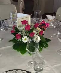 Trova tutti i prodotti per decorazione tavoli per il matrimonio sul nostro portale matrimoni e feste. Prezzi Addobbi Floreali E Allestimenti Per Matrimonio Con Rose E Fiori Produzione Rose