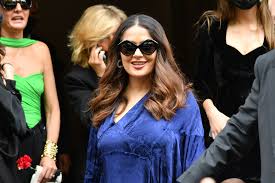 Salma hayek was born on september 2, 1966 in coatzacoalcos, mexico. Salma Hayek Is Regal In A Blue Dress Square Heels At Balenciaga Fitforhealth News