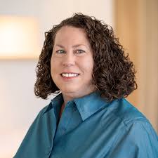 Beth Ezell's Instagram, Twitter & Facebook