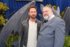 Sie sucht doch das gleiche wie du, einen partner madalina ghenea dating gerard butler für dauerhafte beziehung! Gerard Butler Neben Seinem Kollegen Sieht Er Aus Wie Ein Zwerg Brigitte De