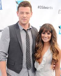 ليا ميشيل تتذكر كوري مونتيث بعد 10 سنوات من وفاته غير المتوقع. "يبدو الأمر  وكأنه بالأمس فقط أنك كنت هنا ولكن قبل مليون عام في نفس الوقت. أحمل كل  ذكرياتنا في قلبي