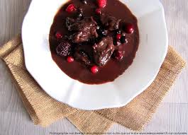 Sauce Veloutee Aux Fruits Rouges Pour Le Gibier La Pintade L Autruche Le Bison Gibier Recette Gibier Alimentation