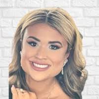 Angie Cason's Instagram, Twitter & Facebook