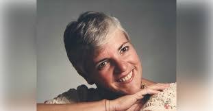 Nina Scott's Instagram, Twitter & Facebook