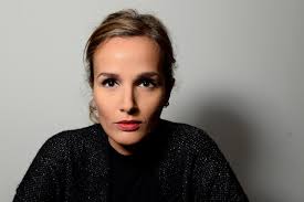 Sep 25, 2016 · want to behold the glory that is 'raw' on your tv or mobile device at home? Raw Director Julia Ducournau Talks Cannibals Humanity And Fainting The Independent The Independent