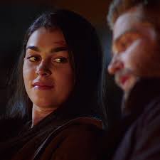 Throw🔙 Mike Vogel as Captain...