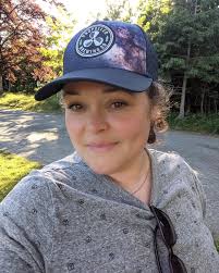 Meet Laurie 🤝 Laurie has been with Propeller since September of 2021 as  our Marketing Manager! Laurie's role as Marketing Manager involves anything  and everything marketing related