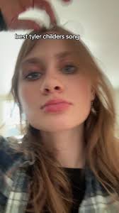 Leah Danielle Moretti Tyler Childers