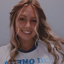 Laura Klenke's Instagram, Twitter & Facebook