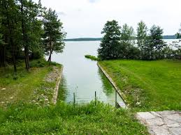 Jeho hráz je dlouhá 2430 m, až 10 m vysoká a u paty 55 m široká. Rozmbersky Rybnik Je Jihoceskym Morem Trebon Jizni Cechy Regiontourist Cz