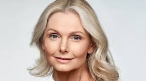 Haircuts That Look Gorgeous On Older Women