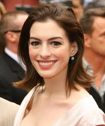 See more of anne hathaway on facebook. Anne Hathaway Hair And Makeup Looks Over The Years