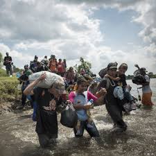 A Way for Migrants to Ease U.S. Entry: Come as a Family