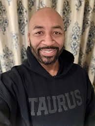 Hey ☺️ I just wanted to introduce myself. Taurus Queen 👑! May'16th ♉