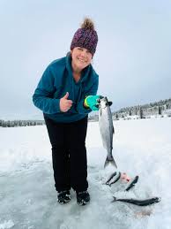 Years ago, during one of our expeditions, a new world record was set. Doing  the horse stance barefoot in the snow for 3 hours. The people who joined me  became the moment.