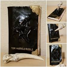 Harry Potter Diy Project Tom Riddle S Diary With Removable Basilisk Fang Harry Potter Diy Harry Potter Birthday Harry Potter Room
