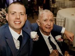 Ken Loveridge's Instagram, Twitter & Facebook