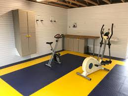 It's 1 ½ inches thick which is certainly thicker than most that you would find in cheap stores around the uk when building a home gym, and is 180 x 61cm. Home Gym Ideas Garage Uk Porte De Garage