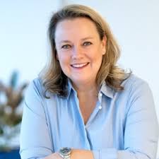 Hamburg based Tagueri AG takes over consulting business from con|energy.  For con|energy this states a turning point in the company's history. CEOs  Roman Dudenhausen and Niels Ellwanger comment: “The…