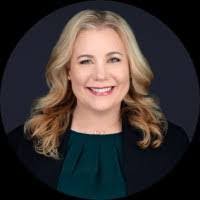 Kim Hoffer's Instagram, Twitter & Facebook