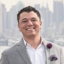 Vicky Llerena, Loan Originator