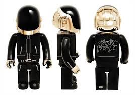 Daft punk has been so successful at refusing to show their faces that even in their 2015 documentary daft punk unchained, the two did interviews while wearing bags over their faces and sometimes トップ 100+ daft punk face reveal did daft punk go helmet less at the 2014 grammys time. Daft Punk X Silly Thing 1000 Kubrick Set A Closer Look Daft Punk Daft Punk Faces Kubrick