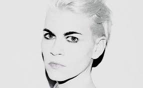 Kaki King: The Neck Is a Bridge to the Body » PopMatters