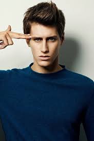 Le 3 septembre 2019, sa compagne léa arnezeder lui faisait le plus beau cadeau du monde en accouchant d'un petit garçon. Picture Of Jean Baptiste Maunier