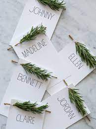 19 creative diy place cards for your turkey day table. 38 Diy Thanksgiving Place Cards Diy Place Card Ideas For The Holidays
