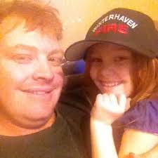 Sean Vanderhoff's Instagram, Twitter & Facebook