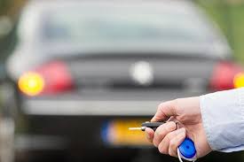 Banyak pengemudi yang terlupa dan akhirnya harus bersusah payah membuka pintu tanpa kunci. Baterai Remote Keyless Habis Ini Cara Buka Pintu Dan Hidupkan Mesin