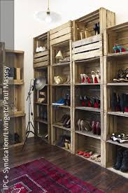 Schuhschrank Finde Deine Stauraum Losung In 2020 Mit Bildern Europaletten Mobel Rustikaler Schrank