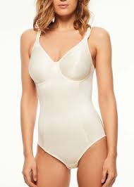 Cache tetons, fleurs couleur chair, indispensable dans votre garde robe d'été. Body Gainant Chantelle Ivoire Noir Peau Bonnet B E