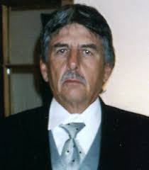 Robert Packham's Instagram, Twitter & Facebook