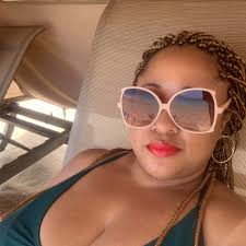 Where to find small carrot cakes or cupcakes?