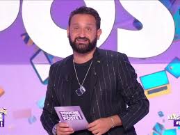 Ce lundi 30 novembre, les internautes se sont montrés particulièrement irrités face à son attitude dans touche pas à mon poste. Tpmp Pourquoi Cyril Hanouna N Anime Pas L Emission Ce Lu Tele Star