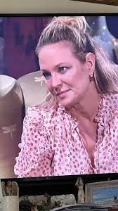 if Meri don't get her hair together she's always looking ROUGH & weird  looks like she just rolled outta BED !