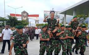 Pangdam jaya mayjen tni dudung abdurachman didapuk sebagai panglima komando strategis angkatan darat (pangkostrad). Pangkostrad Letjen Tni Besar Harto Inspeksi Kawasan Perbatasan Indonesia Papua Nugini Merahputih