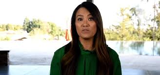 Highlights from dr sandra lee's (aka dr pimple popper) youtube channel. Dr Pimple Popper Does Dr Sandra Lee Pay People To Appear In Her Youtube Videos