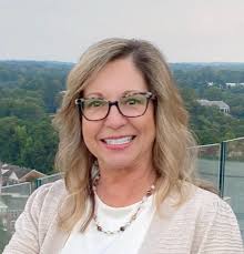 ✨ Meet Laura L. Looker ✨ Executive Administrator, Karis Management Group  Laura Looker's path to her role as Executive Administrator has been shaped  by a wealth of valuable life experiences. Early in… |