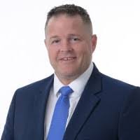 Scott Carn's Instagram, Twitter & Facebook