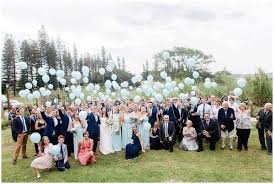 Wenn sie weniger als 500 ballons steigen lassen, kein brennbares gas verwenden und keine harten gegenstände am luftballon in herzform befestigen, ist. Die Zeit Der Rebellion Ist Vorbei Hochzeitstraditionen Sind Vollig Ok Und Leben Frisch Wieder Auf Und Da Ballons Hochzeit Hochzeitsfotografie Hochzeit Planen