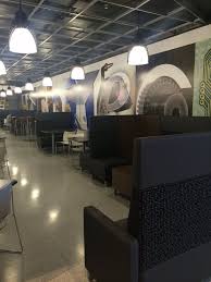 Lansing Community College Lansing Mi Fringe Collaborative Lounge And Tables With Upwards Staking Chairs I Lansing Community College Community College Lounge