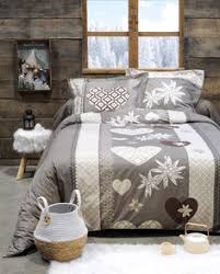 De la housse de couette imprimée à la housse de couette unie, en passant par la parure de lit fleurie ou à rayures, nous créons des collections de linge de lit haut de gamme pour faire de votre chambre un endroit douillet, tendance et confortable à la fois. 43 Meilleures Idees Sur Nos Housses De Couette 240 X 260 Couette Housses Housse De Couette