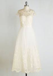 15 Wedding Rehearsal Dresses You Can Actually Wear Again Fitted Wedding Dress Fit And Flare Wedding Dress Rehearsal Dinner Dresses