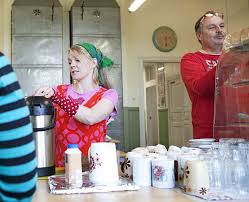 Olen tasaisin välein päättänyt siirtyä kokonaan pois ruudusta. Heli Laaksonen Murteenkantaja Kotiliesi Fi