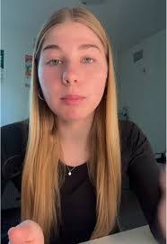 Angela Grayer's Instagram, Twitter & Facebook