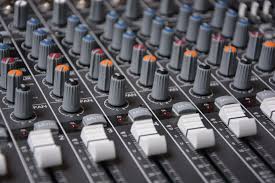 Amp Amplifier Analog Audio Audio Equipment Close Up Controller Datailaufnahme Desk Digital Fader Mixer Music Music Studi Equalizzatore Audio Cose